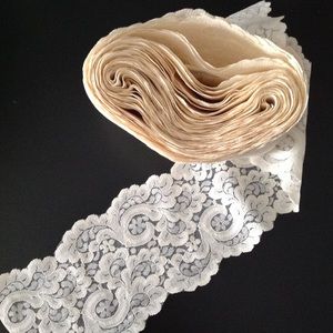 Antique look 4” wide lace 10 yards